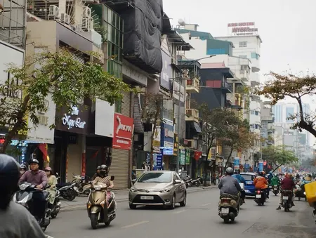Mặt phố Ô Chợ Dừa, Tôn Đức Thắng,vỉa hè rộng,kinh doanh sầm uất,nhà đẹp ở luôn,42m2,5T, 23 tỷ