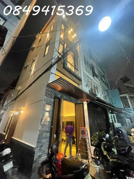 Nhà  Căn Góc 3 MT HXH Trường Sa trung tâm quận 3,- 5 tầng 36m2 sổ vuông Hoàn Công đủ  dưới 9 tỷ tl- Nở Hậu Sinh Khí, Giá Đầu Tư Cực Hấp Dẫn chốt nhanh