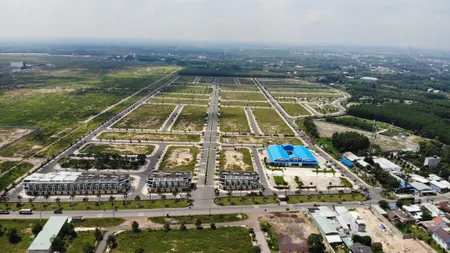 XOAYTIỀN TRẢ LÃI! BÁN GẤP 1 lô 100m2 khu D2D Long Thành. Giá cực ngộp 1 tỷ 9, đối diện trường Á Châu..
