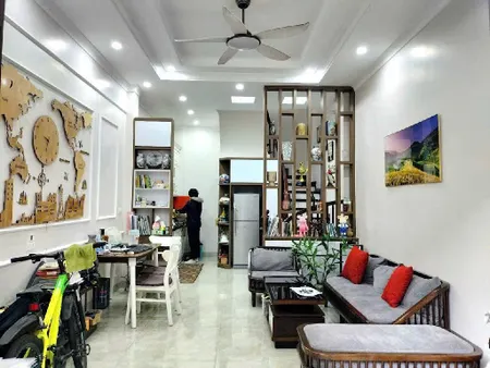 HIẾM! NHÀ MẶT NGÕ HỒNG TIẾN, THÔNG TỨ TUNG - 34 m2  - 3PN-NHỈNH 8 TỶ