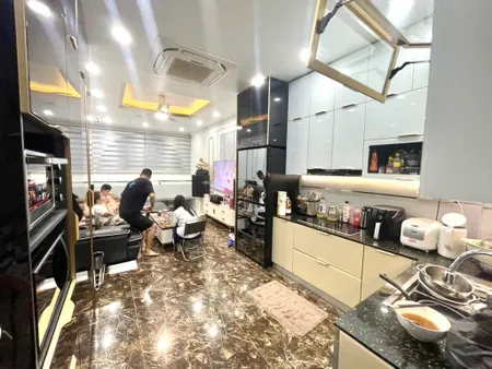 BÁN NHÀ PHÂN LÔ TRẦN ĐẠI NGHĨA – 6 TẦNG THANG MÁY – Ô TÔ ĐỖ CỬA – GIÁ 13 TỶ