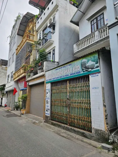 Bán đất Kim Quan Việt Hưng hướng đông nam ngõ oto gần phố rộng 99m mặt tiền: 4.5m 12 tỷ