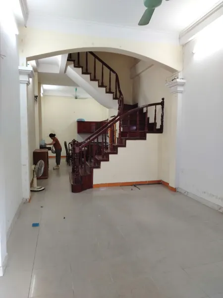 Cho thuê nhà liền kề 93 Hoàng Văn Thái làm VP, Trung tâm, KD online 4 tầng x 50m2, 4PN, 15tr