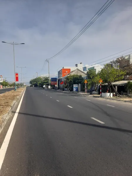 BÁN 745M2 ĐẤT SẴN SỔ MẶT TIỀN HÙNG VƯƠNG GẦN THÉP HÒA PHÁT