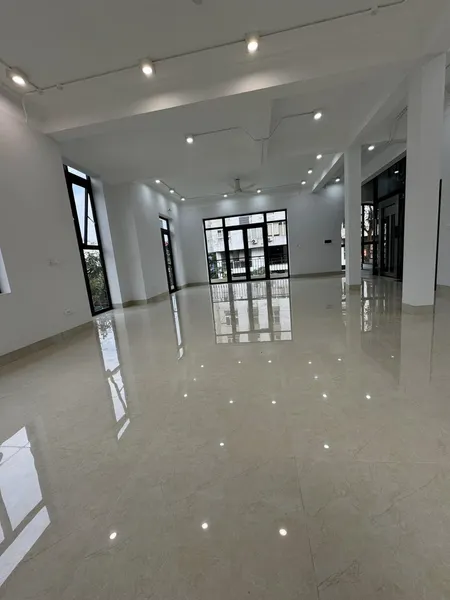 Bán tòa văn phòng mặt phố Trường Chinh, 80m2, 8 tầng, giá 40 tỷ, mới đẹp, kinh doanh đỉnh
