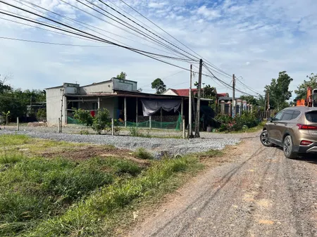 Ra Gấp Lô Mặt Tiền Đường Nhựa 5m x 20m SHR 700 Triệu TL Ngày Chủ