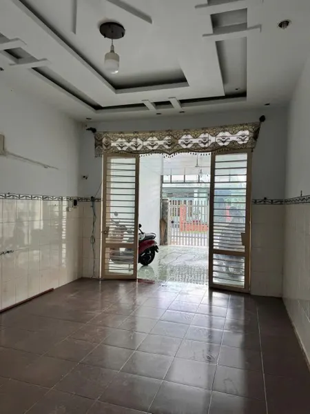 Nhà CẤP 3 Phường Long Thành Bắc, Tây Ninh , có giấy hoàn công trên sổ, vào ở ngay