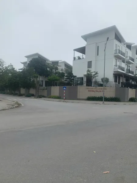 NHÀ ĐẸP - GIÁ TỐT - Vị Trí Đắc Địa Tại Phố Gia Quất, Phường Thượng Thanh, Quận Long Biên, Hà Nội