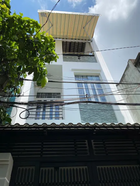 Nhà hẻm ô tô Quận 11, đối diện Đầm Sen. Diện tích 168m², thu nhập cho thuê 25 triệu/tháng. Sổ hồng riêng, giá nhỉnh 7 tỷ – thương lượng chính chủ.