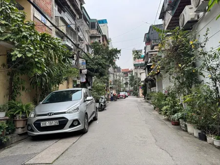 NHÀ HUỲNH THÚC KHÁNG - 25M, MT 5.7M -  GIÁ  7 TỶ