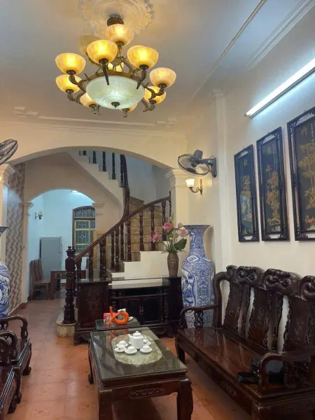 Cho thuê nhà nguyên căn ngõ 198 Dương Văn Bé, 4 tầng x 50m2, 4 ngủ, 13 Triệu