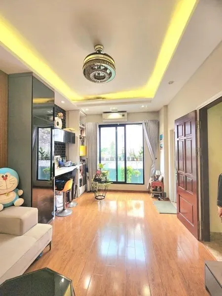 Bán nhà phân lô ô tô tránh phố Hào Nam 40m, 5 tầng mặt tiền 3,8m