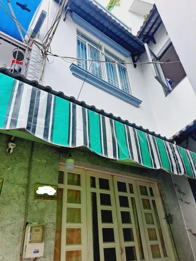 NGAY VÒNG XOAY CÂY GÕ - BA GÁC ĐẾN NHÀ - 2 TẦNG ĐÚC ĐẸP Ở NGAY - CHỈ NHỈNH 3 TỶ