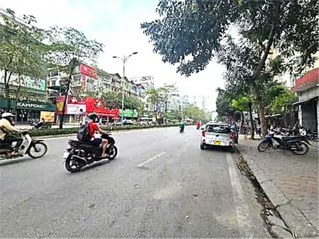 BÁN NHÀ MẶT PHỐ NGUYỄN HOÀNG – 80m, 8T, TM, 2MT KINH DOANH VÔ ĐỊCH, giá Đầu tư