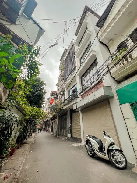CỰC HIẾM-Nhà Phân Lô Nguyễn Văn Huyên (Đường 800A) 52/60m, 5Tầng, MT 4.2m - 18 Tỷ