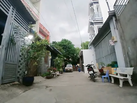 Bán gấp nhà cho chủ kí gửi Ngô Chí Quốc giá 3,15 tỷ , 50m2, gần chợ, LH 0902958672