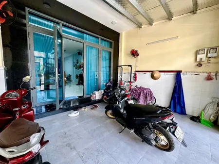 Bán gấp 3 tầng, HXH 1/sẹc, 105m2, Ngay Công Viên Làng Hoa, Nguyễn Văn Khối, Gò Vấp