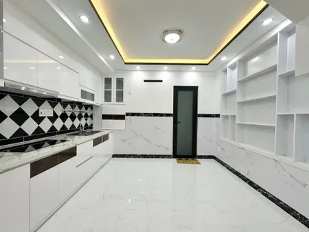 NÓNG!CCMN HỒ TÙNG MẬU,1 NHÀ RA MẶT PHỐ,76M2X7,MT=6M,OTO,THANG MAY,~21TY