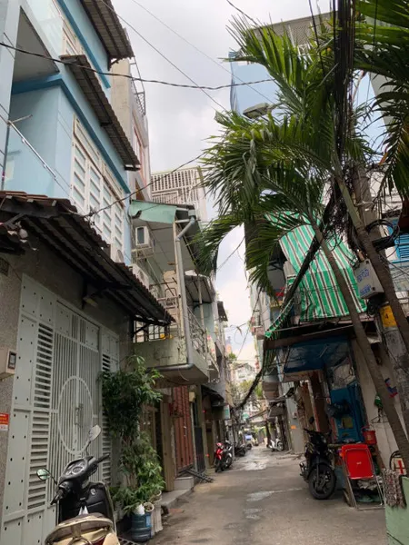 BÁN NHÀ CHDV HẺM 4M – NGUYỄN TIỂU LA, PHƯỜNG 5, QUẬN 10 5 tầng  48m2 ,dưới 9 tỷ dòng tiền ổn định