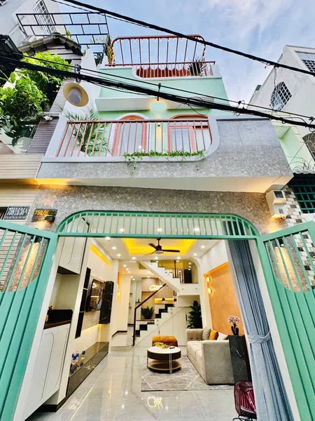 Nhà Đẹp Lung Linh, gần Đại Học HuTech, 4T, 55m(5*11), chỉ hơn 6 tỷ
