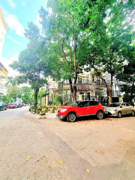 Bán nhà VIP Linh Đàm, 3 mặt thoáng, vỉa hè rộng,ô tô dừng đỗ, kinh doanh đỉnh, 75m2, 27 tỷ