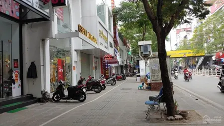 Cho thuê nhà Mặt Phố Thái Hà KD bất chấp 2 tầng x 55m2, thông sàn