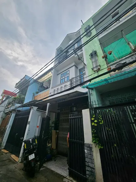 Bán gấp nhà Quận 8, 3 tầng, hẻm an ninh – chỉ hơn 5 tỷ