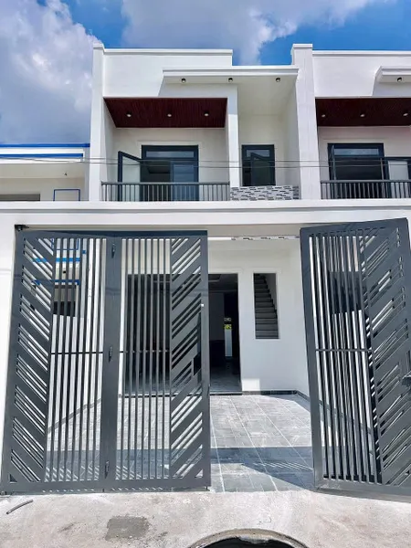 BÁN NHÀ LẦU CÁCH BỬU LONG 7 PHÚT DI CHUYỂN