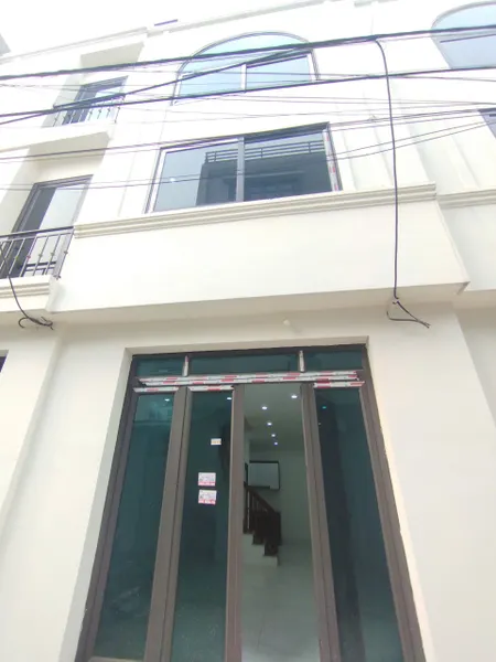 🏡 BÁN NHÀ 3 TẦNG - NGÕ THÔNG, Ô TÔ QUA NHÀ - GẦN BẾN XE YÊN NGHĨA - HƠN 2 TỶ