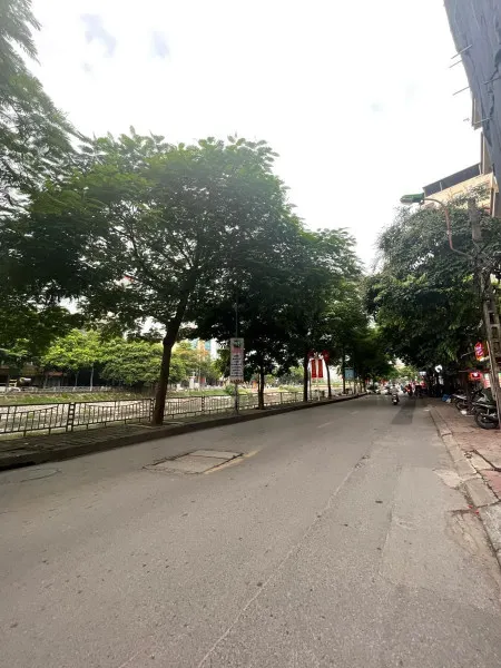 BÁN ĐẤT TẶNG NHÀ PHỐ KHƯƠNG ĐÌNH THANH XUÂN 4.8 TỶ 57M NHÀ CÁCH MẶT PHỐ 15M