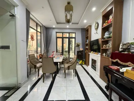 Bán nhà mặt phố Ấu Triệu, 80m2, 4 tầng, mặt tiền 3.2m, 78.5 tỷ, kinh doanh đỉnh