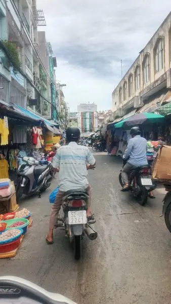 Mặt tiền chợ Rạch Ông ngang 4.5m xây dựng 4 tầng chỉ 7 tỷ 8