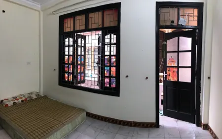 Cho thuê nhà ngõ nông, 69 Hoàng Văn Thái 3 tầng, 30m2, 2 ngủ, 8.5 Triệu ở gia đình