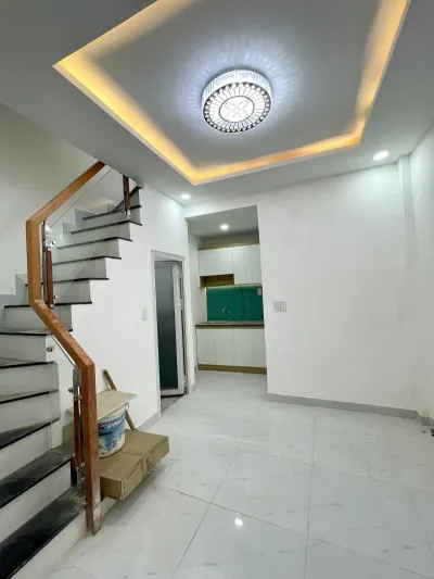 QUẬN 8 - NHÀ MỚI ĐẸP - CAO XUÂN DỤC - SÁT QUẬN 11, QUẬN 5 - CÁCH VÀI PHÚT QUA TRUNG TÂM GIÁ CHỈ 1.75 TỶ
