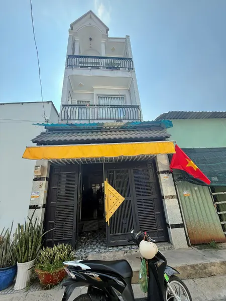 Bán nhà 3 lầu tại phước kiêtn nhà bè giá 5.2 tỷ