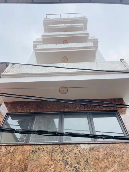 NHÀ MỚI PHÂN LÔ Ô TÔ ĐỖ CỬA Ngọc Trì  55m2 X 7 tầng, mặt tiền 5m,12.9 tỷ Long Biên.