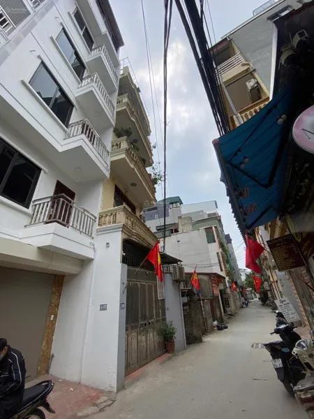 https://batdongsan.com.vn/ban-nha-rieng-xa-thanh-liet/-tri-ban-56m-x-5-tang-gia-chi-14-ty-so-do-chinh-chu-chinh-chu-can-ban-pr42857089