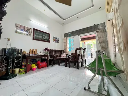 Bán nhà 130m², 2 tầng, 3PN, 2WC, Tân Phú, Thủ Đức - 4.4 tỷ