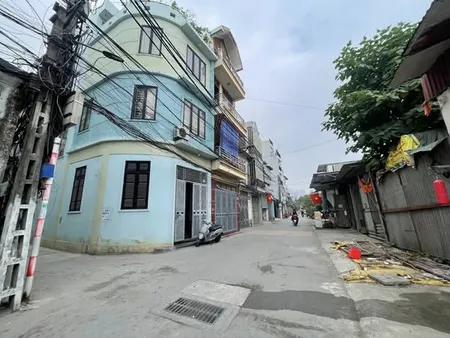 BÁN NHÀ VĨNH HƯNG – HOÀNG MAI – Ô TÔ VÀO NHÀ – ĐƯỜNG THÔNG TỨ NGẢ – GIÁ CHỈ NHỈNH 6 TỶ.
Diện tích: 34m² – 5 tầng – 4 phòng ngủ – Mặt tiền 3,5m