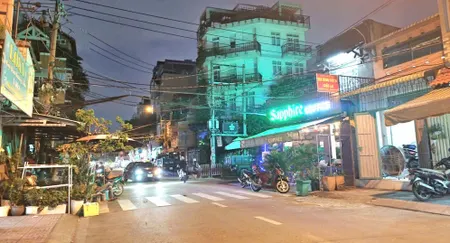 BÁN NHÀ MẶT TIỀN KINH DOANH ĐƯỜNG ĐÔNG HỒ, P.8, Q.8 – 4 TẦNG, 10 PHÒNG KARAOKE – GIÁ CHỈ NHỈNH 9 TỶ. LH 0938827657
