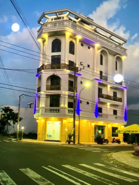 Cần bán Khách sạn khu vực gần chợ