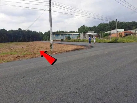 BÁN GẤP LÔ ĐẤT 2MT, THỔ CƯ, 503.4M2 CÁCH CHỢ 300m, giá 198 triệu ,thị xã sầm uất