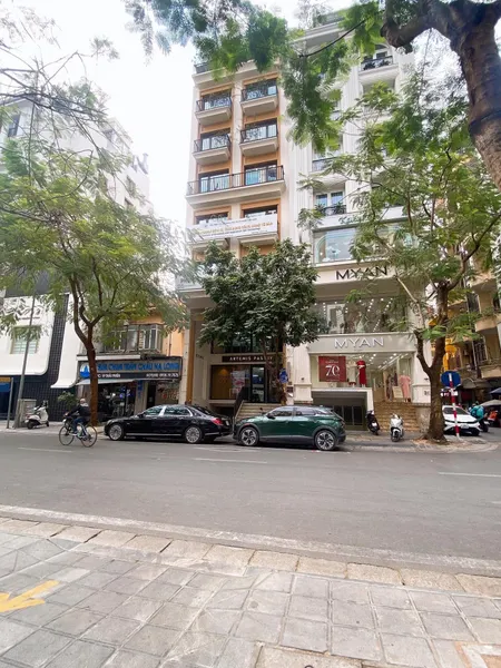 Bán nhà mặt phố Đoàn Trần Nghiệp, 150m2, 11 tầng thang máy 2 hầm, mặt tiền 6.5m, 187 tỷ, kinh doanh đỉnh