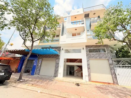 BÁN NHÀ MẶT TIỀN CẦU PHÚ LONG, Q12 – GIÁ CHỈ NHƯ NHÀ TRONG HẺM!