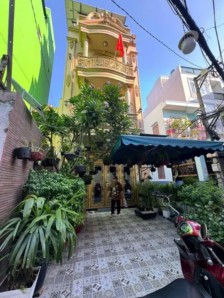 Bán Nhà Góc Nguyễn Tri Phương Quận 10  – 73m² 4 tang – Nở Hậu – 16.5 Tỷ TL – Nội Thất Cực Sang