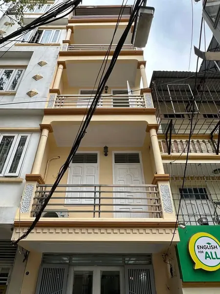 Cho thuê nhà ngõ 151 Dương Văn Bé, 45m2 x 5 tầng, 6 ngủ, 17 triệu KD online, VP, ở hộ gđ