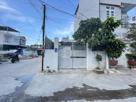 LÔ GÓC HẺM THÔNG – Ô TÔ TRÁNH NHAU – GIÁ TỐT NHẤT KHU VỰC!  Vị trí: Trường Sơn, Vĩnh Trường, Nha Trang