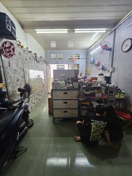 * CHỈ 8.2 TỶ TL- BÁN GẤP NHÀ Vài Bước Chân Ra MT NGUYỄN TRÃI-50M-Ngang  Nở Hậu 5.2m