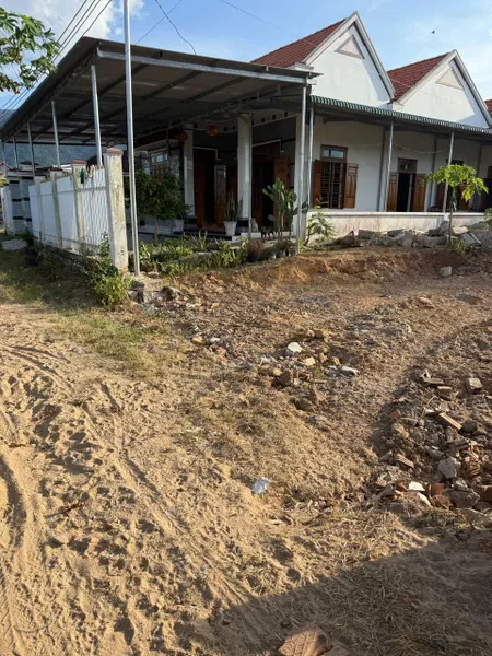 ☎️ LH:- Hiếu 0938156791. 
💥💥💥Gò Sắn , Ninh Hưng , TX.Ninh Hoà
👉Ngang 8 mét dài 40 mét, có 60mv ONT
👉Tổng diện tích 304,1mv. Đường ô tô tận nơi
👉Giá 570 triệu 
👉Bao hết phí thuế sang tên sổ hồng có sẳn