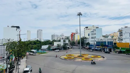 BÁN NHÀ 3 TẦNG – 2 MẶT ĐƯỜNG KINH DOANH SIÊU HIẾM NGAY VÒNG XOAY HOÀN DIỆU, PHƯỚC LONG – NHA TRANG
